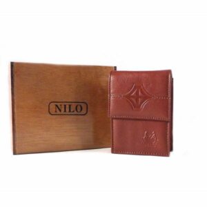 Pitillera piel Nilo con solapa y tarjetero en color cuero