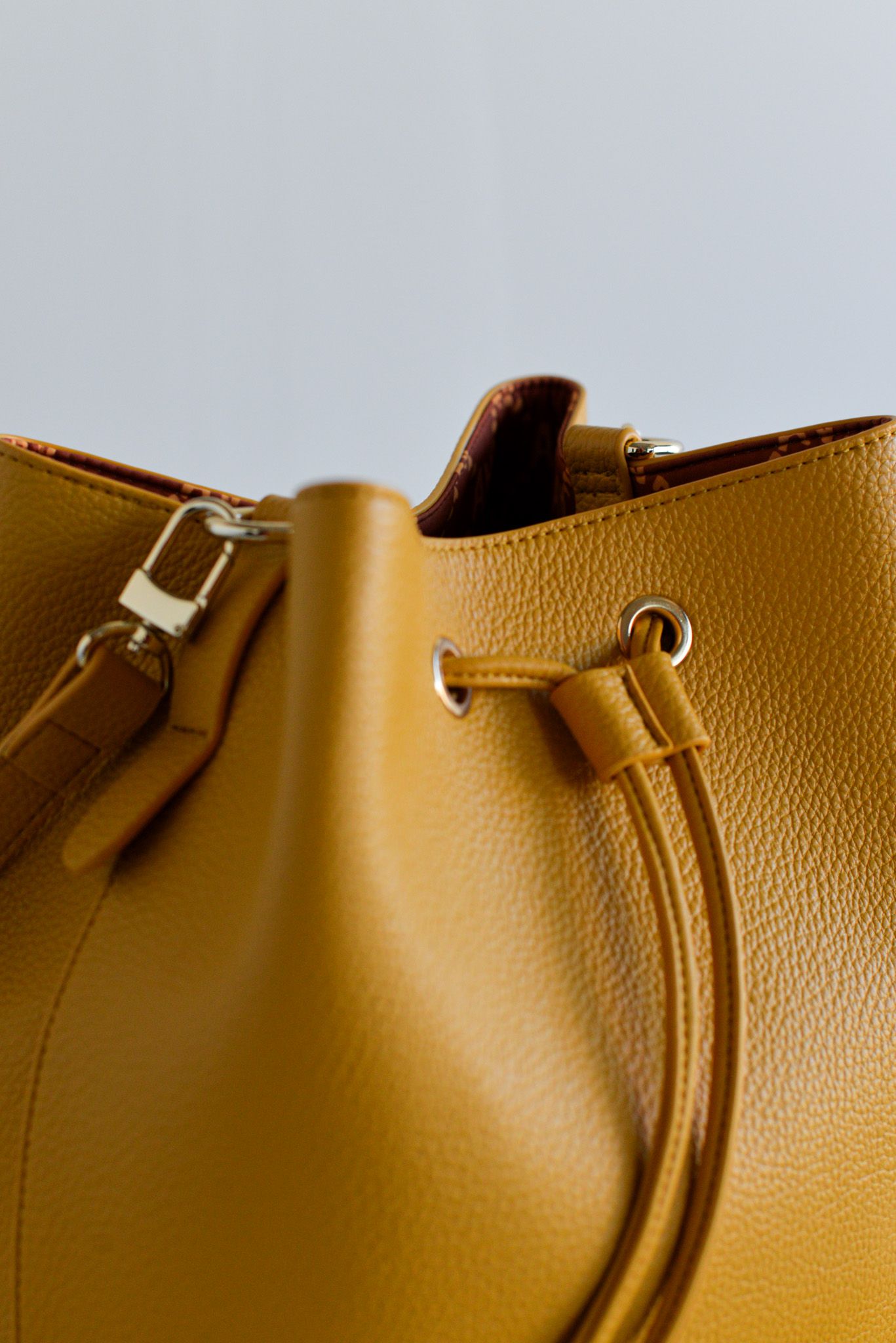 Bandolera bombonera Agatha Ruiz de la Prada mostaza - Imagen 2