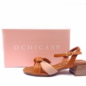 Sandalias piel tacón bajo D'CHICAS cuero rosa